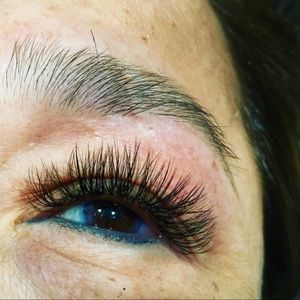 Eyelash extension